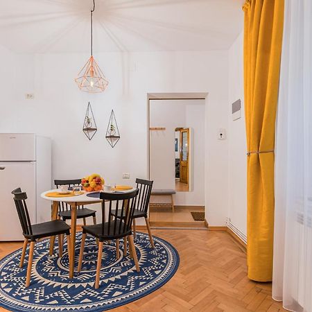 Garden Hideout - Central Apartment Брашов Экстерьер фото